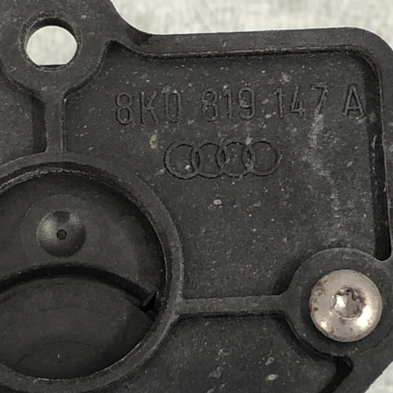 Pompa auxiliara recirculare apa / Audi A4 B8 2013 / Motor, racire si evacuare