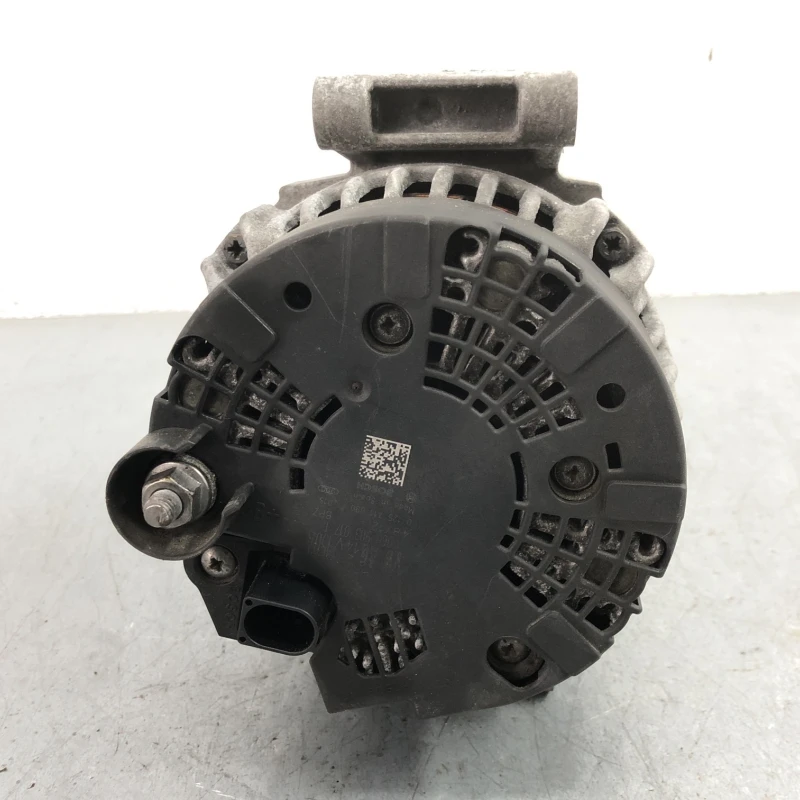 Alternator / Audi A4 B8 2013 / Motor, racire si evacuare
