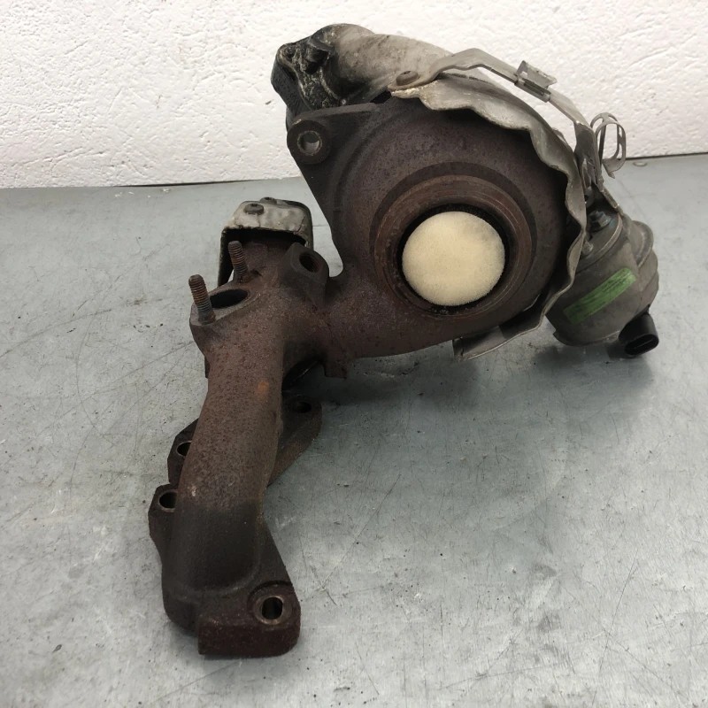 Turbosuflanta turbo turbina / Volkswagen Passat B7 2013 / Motor, racire si evacuare