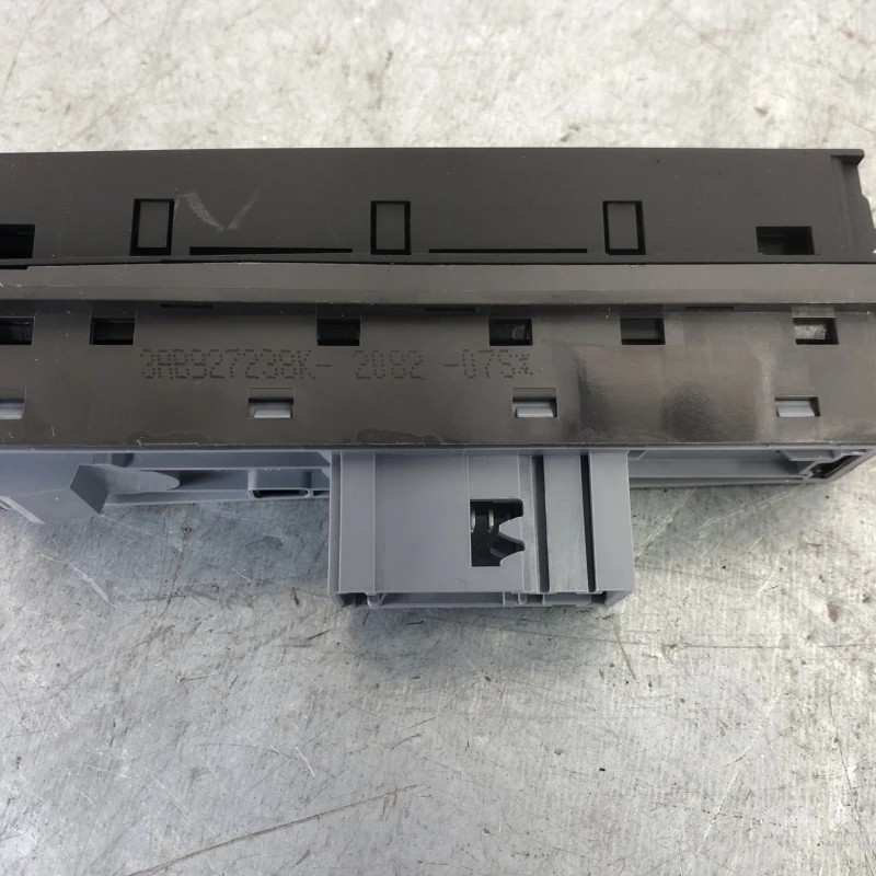 Butoane consola centrala / Volkswagen Passat B7 2013 / Interior