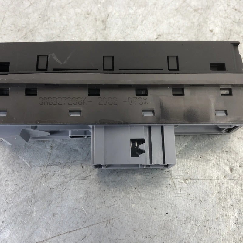 Butoane consola centrala / Volkswagen Passat B7 2013 / Interior