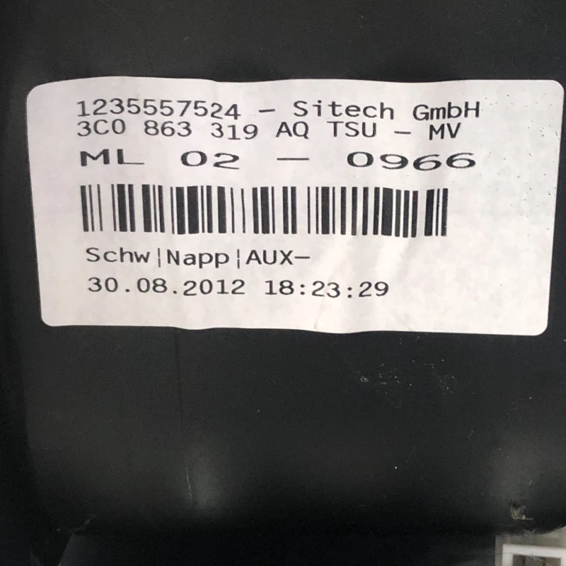 Cotiera centrala / Volkswagen Passat B7 2013 / Interior