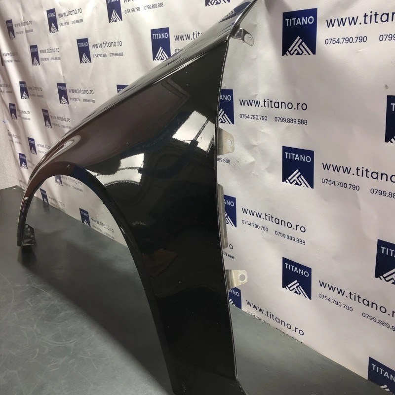 Aripa stanga fata / Audi A4 B8 2011 / Caroserie, oglinzi si faruri