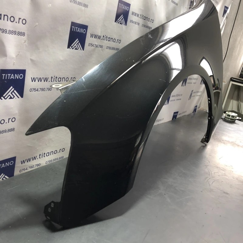 Aripa stanga fata / Audi A4 B8 2011 / Caroserie, oglinzi si faruri