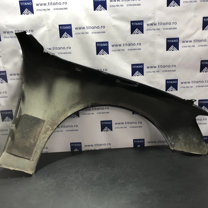 Aripa stanga fata / Audi A4 B8 2011 / Caroserie, oglinzi si faruri