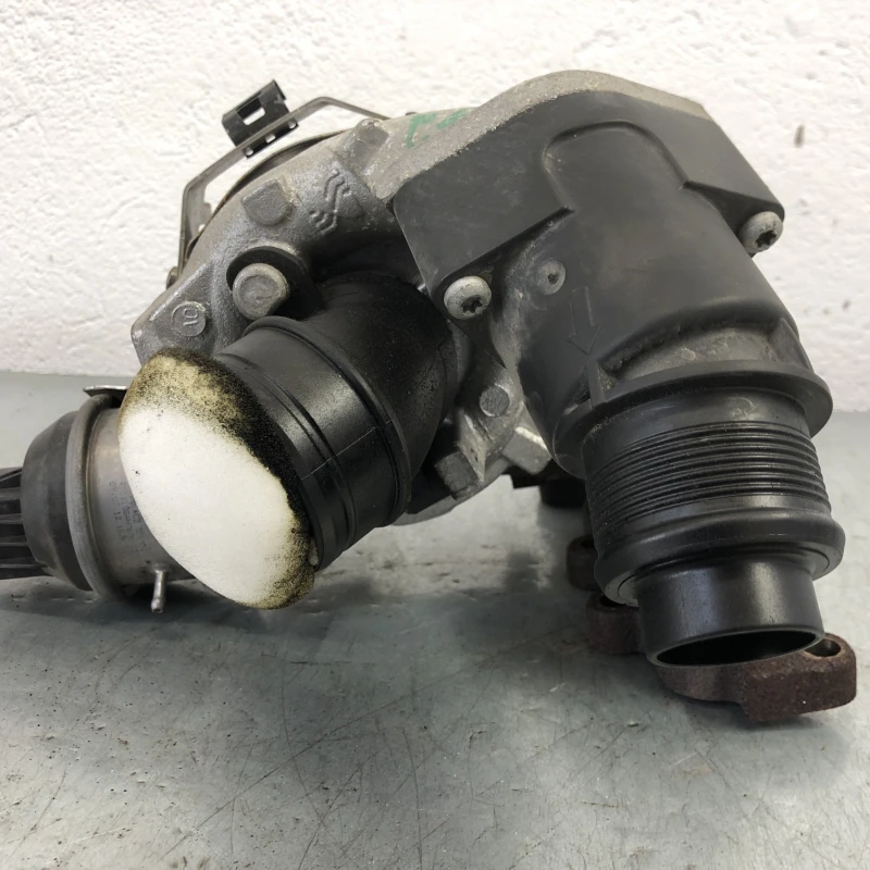 Turbosuflanta turbo turbina / Volkswagen Passat B7 2013 / Motor, racire si evacuare