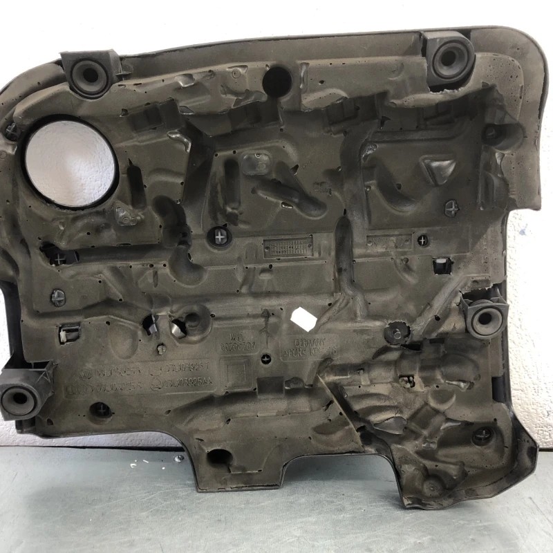 Capac motor / Volkswagen Passat B7 2013 / Motor, racire si evacuare