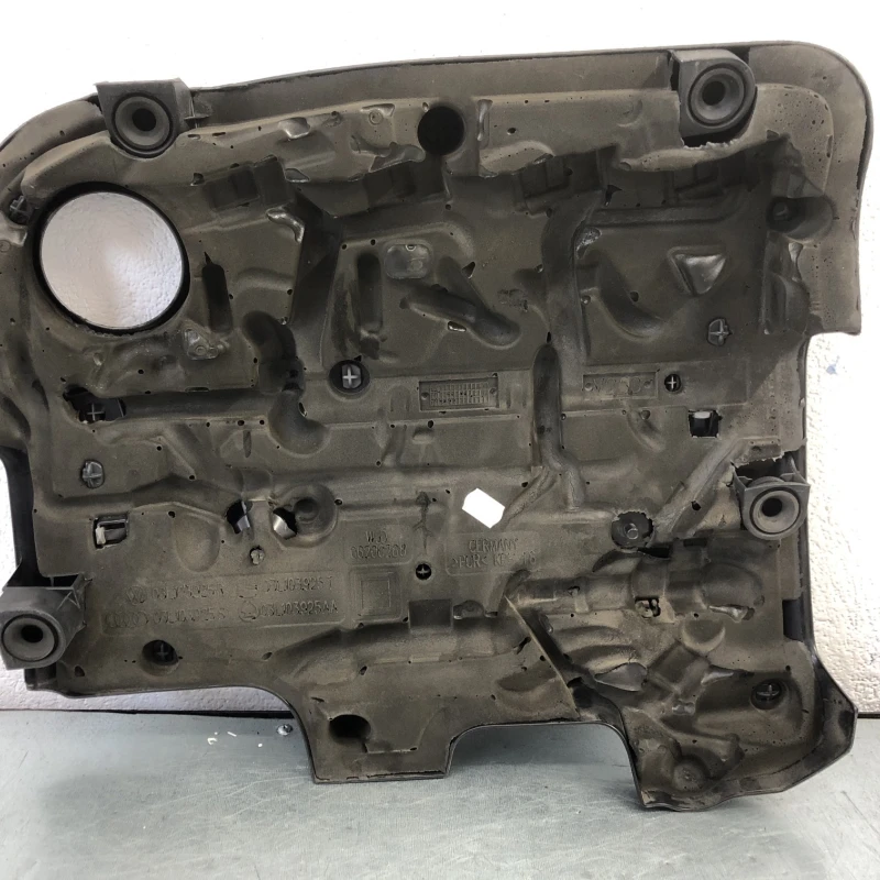 Capac motor / Volkswagen Passat B7 2013 / Motor, racire si evacuare