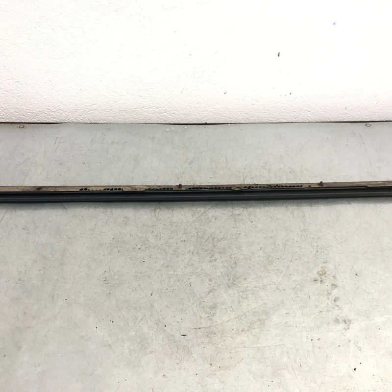 Bandou usa stanga fata / Volkswagen Passat B7 2013 / Caroserie, oglinzi si faruri
