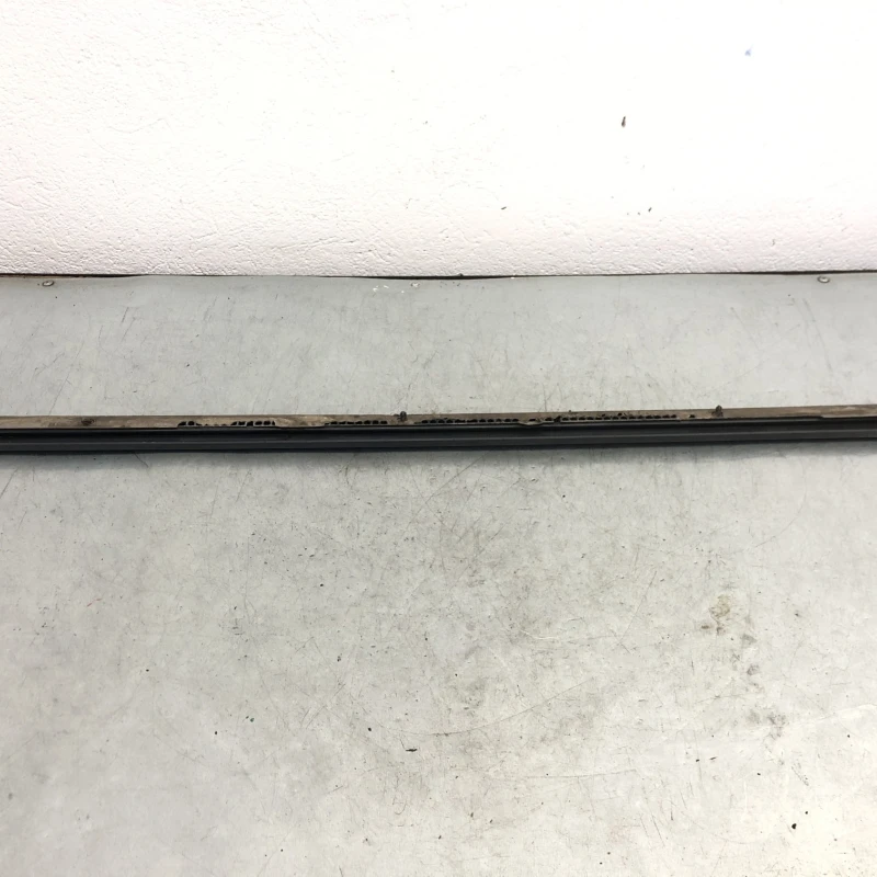 Bandou usa stanga fata / Volkswagen Passat B7 2013 / Caroserie, oglinzi si faruri