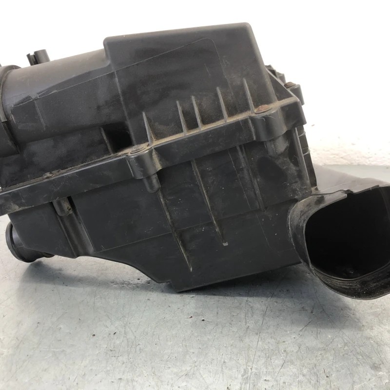 Carcasa filtru aer / Volkswagen Passat B7 2013 / Motor, racire si evacuare