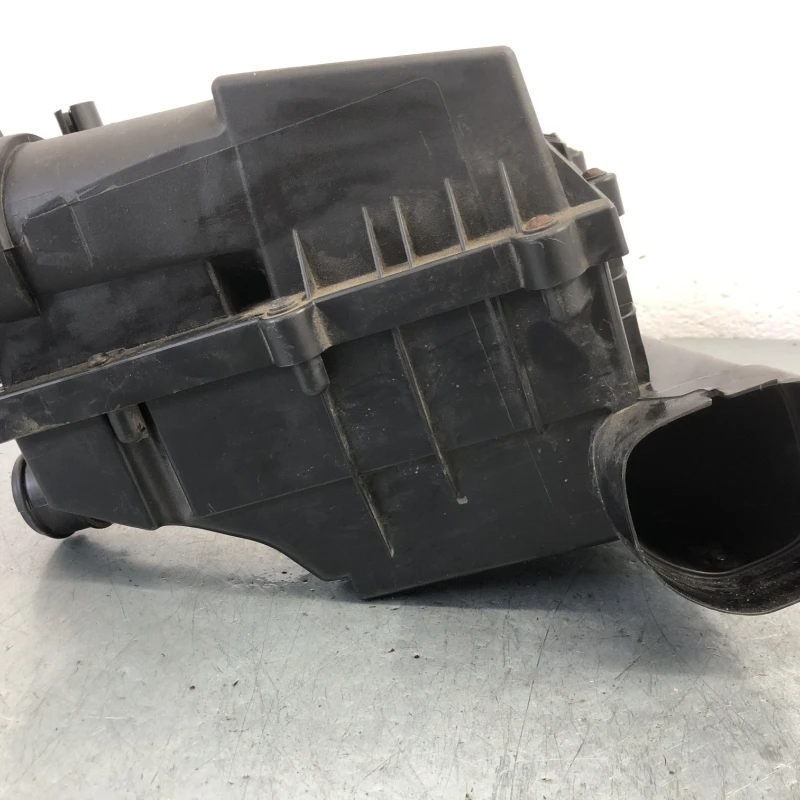 Carcasa filtru aer / Volkswagen Passat B7 2013 / Motor, racire si evacuare