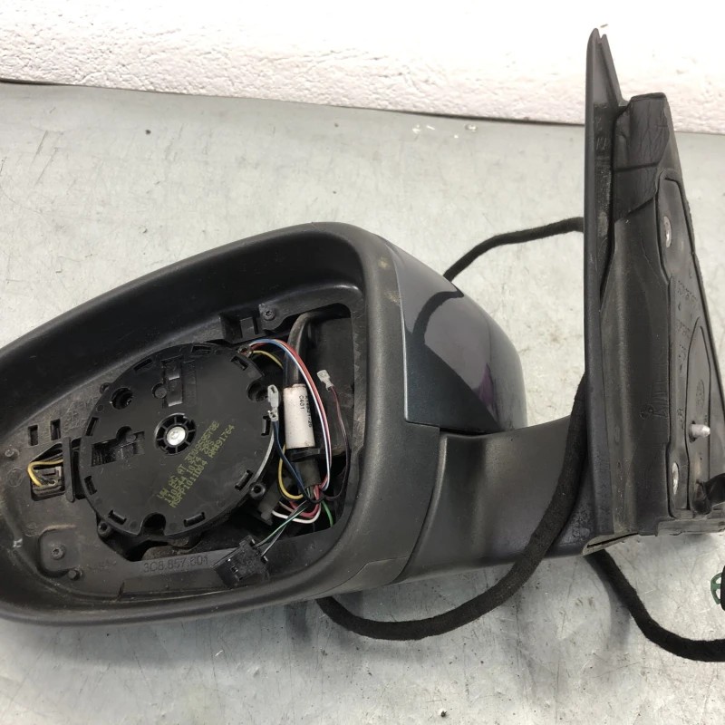 Oglinda stanga rabatabilă electric / Volkswagen Passat B7 2013 / Caroserie, oglinzi si faruri