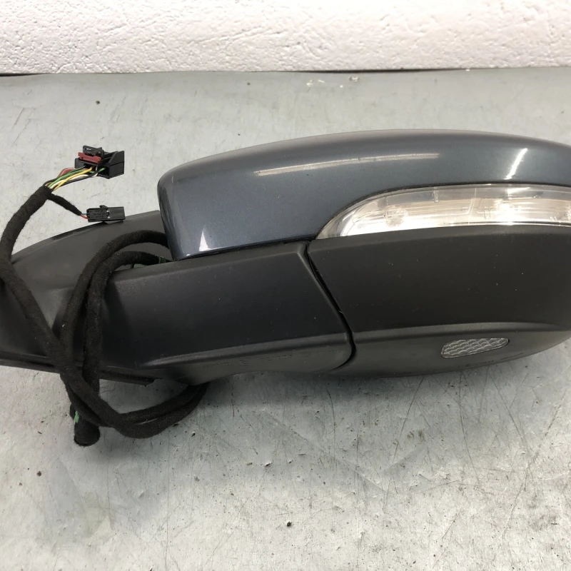 Oglinda stanga rabatabilă electric / Volkswagen Passat B7 2013 / Caroserie, oglinzi si faruri