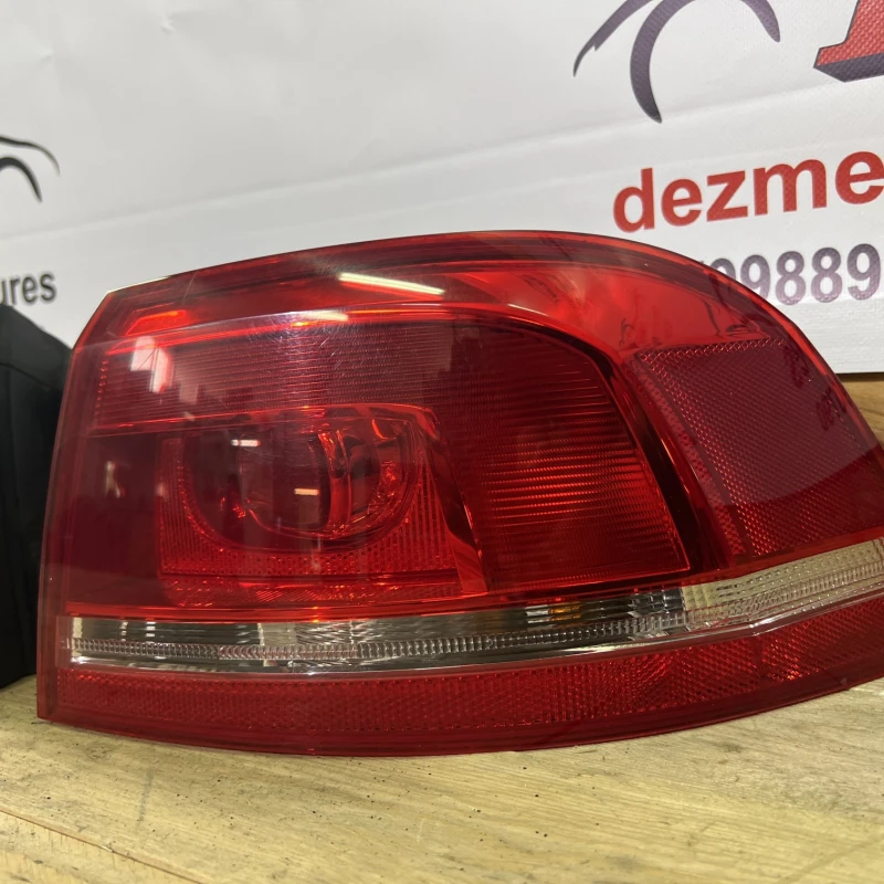 Stop dreapta caroserie / Volkswagen Passat B7 2012 / Caroserie, oglinzi si faruri