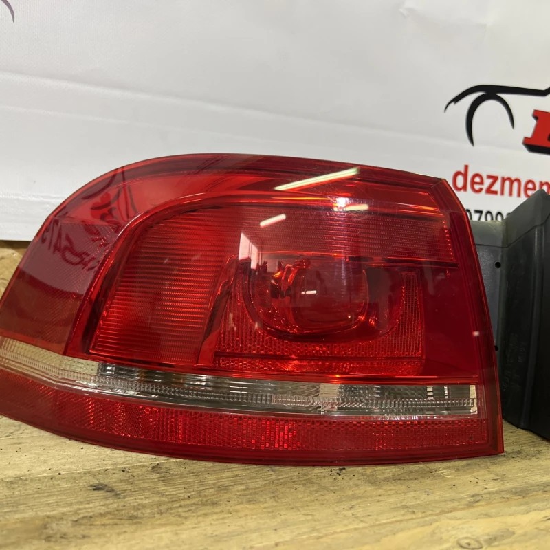 Stop stanga caroserie / Volkswagen Passat B7 2012 / Caroserie, oglinzi si faruri