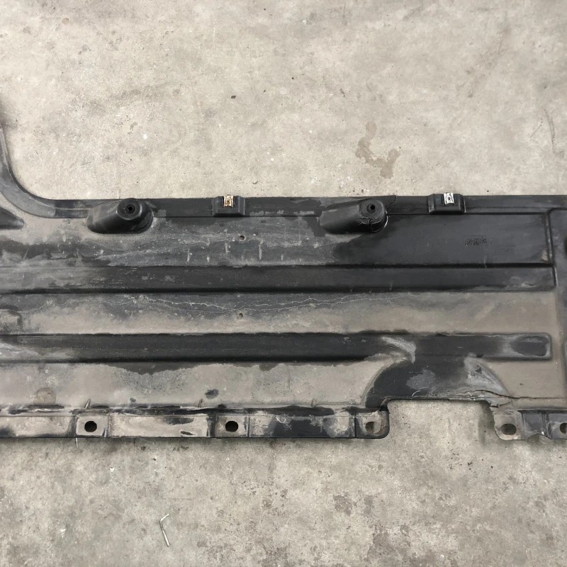 Scut motor / BMW X3 F25 2013 / Caroserie, oglinzi si faruri