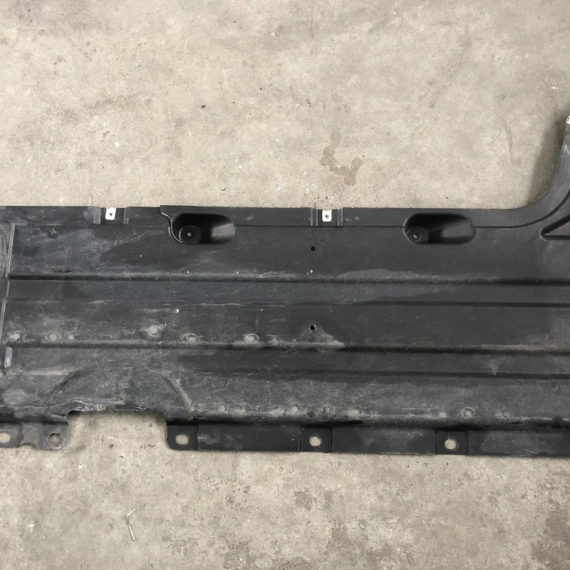Scut motor / BMW X3 F25 2013 / Caroserie, oglinzi si faruri