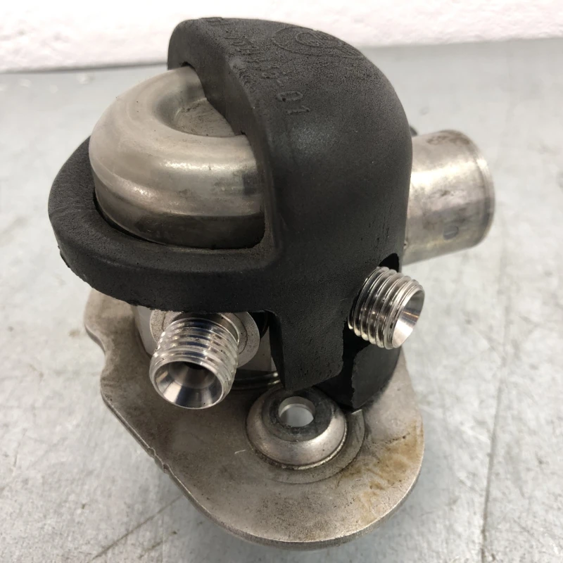 Pompa de injectie inalte / BMW X3 F25 2013 / Motor, racire si evacuare