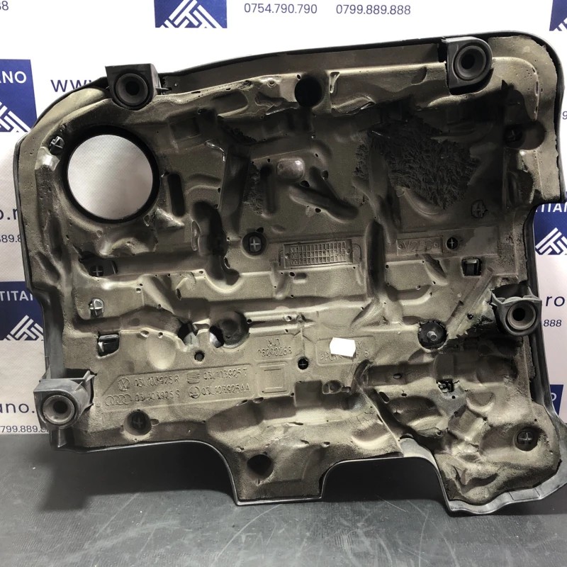 Capac motor / Volkswagen Passat B7 2013 / Motor, racire si evacuare