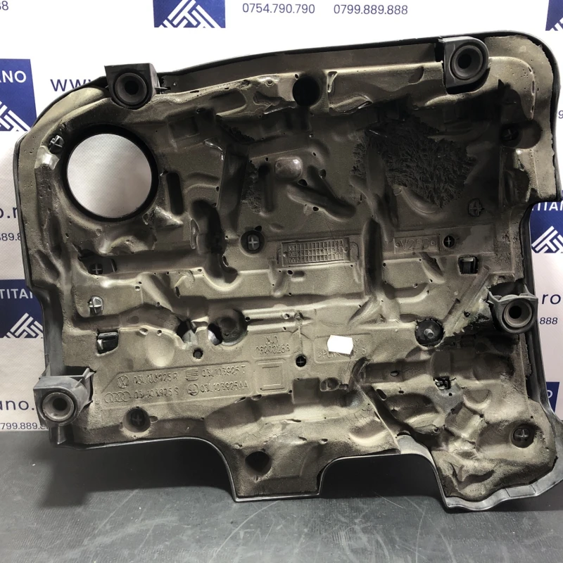 Capac motor / Volkswagen Passat B7 2013 / Motor, racire si evacuare