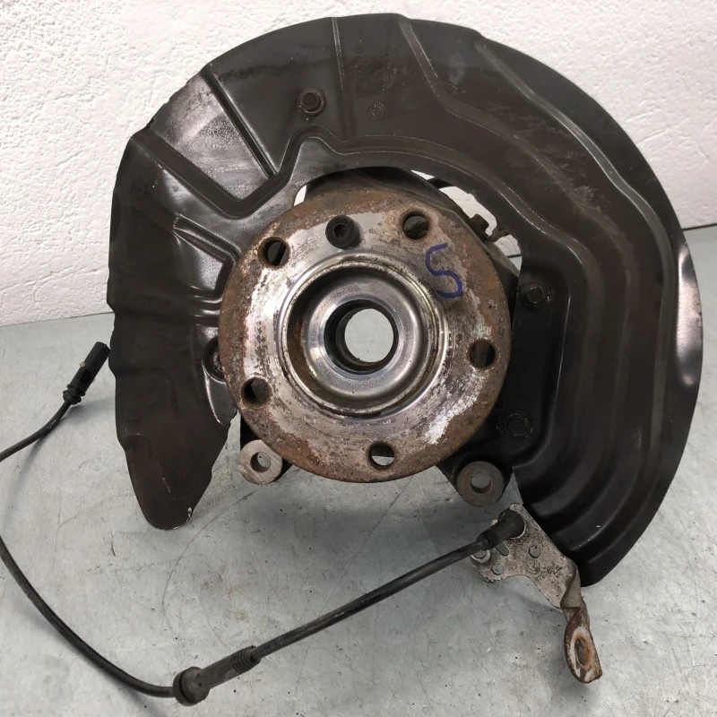 Fuzeta stanga fata / BMW X3 F25 2013 / Directie si suspensie
