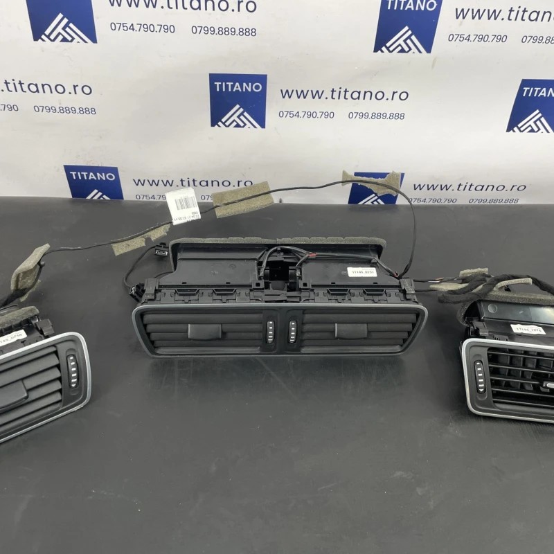 Grila aer bord Volkswagen Passat B7 2012