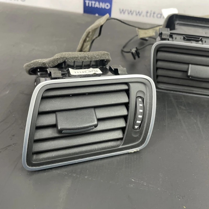 Grila aer bord / Volkswagen Passat B7 2012 / Depozit