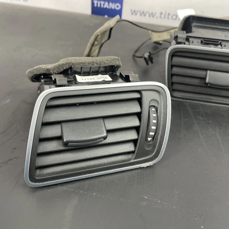Grila aer bord / Volkswagen Passat B7 2012 / Interior