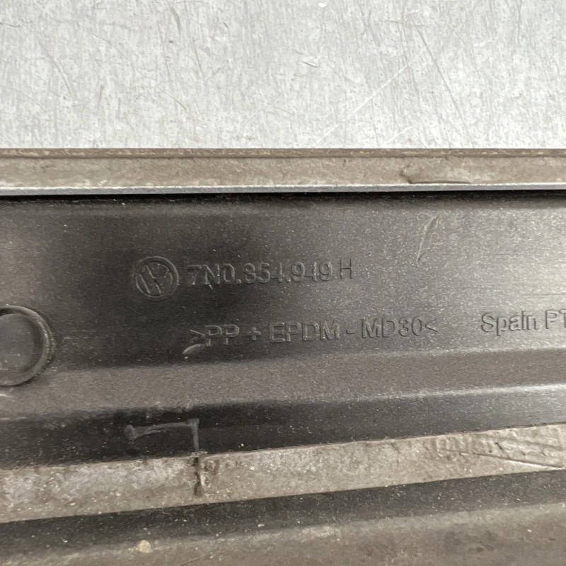 Bandou usa stanga spate / Volkswagen Sharan 7N 2011 / Caroserie, oglinzi si faruri