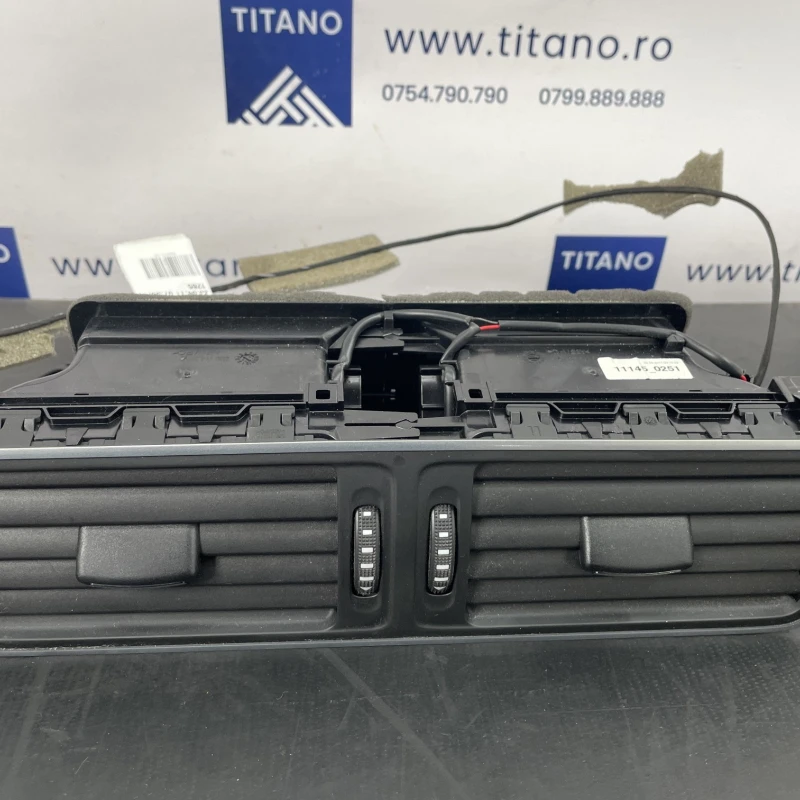 Grila aer bord / Volkswagen Passat B7 2012 / Interior