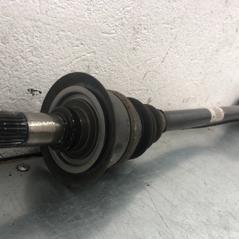 Planetara dreapta spate / BMW X3 F25 2013 / Cutie viteze, ambreiaj, transmisie
