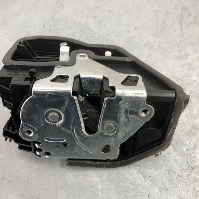 Iala broasca usa dreapta spate BMW 