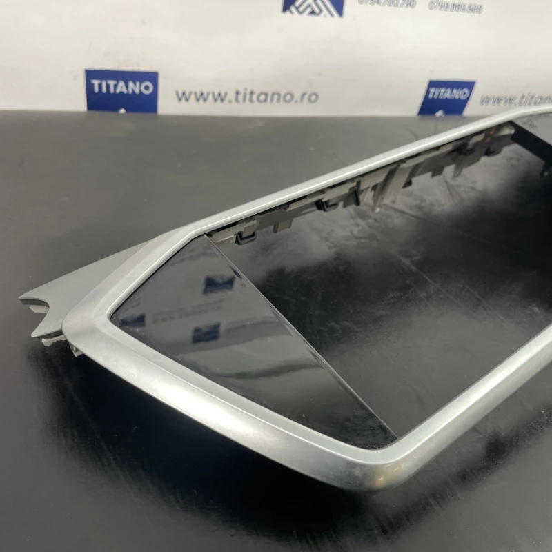 Ornament trim bord / Audi A6 C8 2023 / Interior
