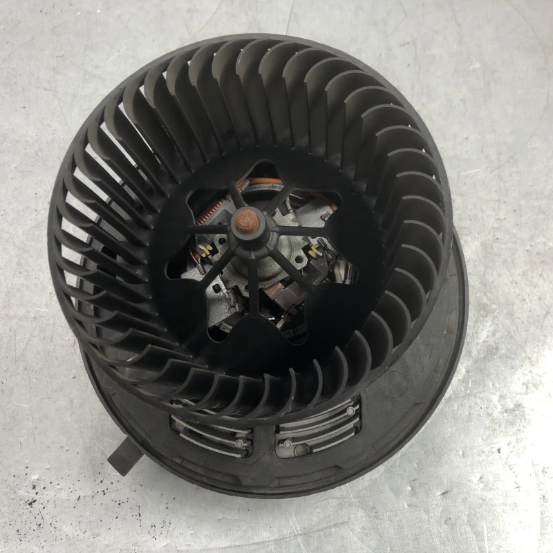 Ventilator aeroterma bord / BMW X3 F25 2013 / Climatizare