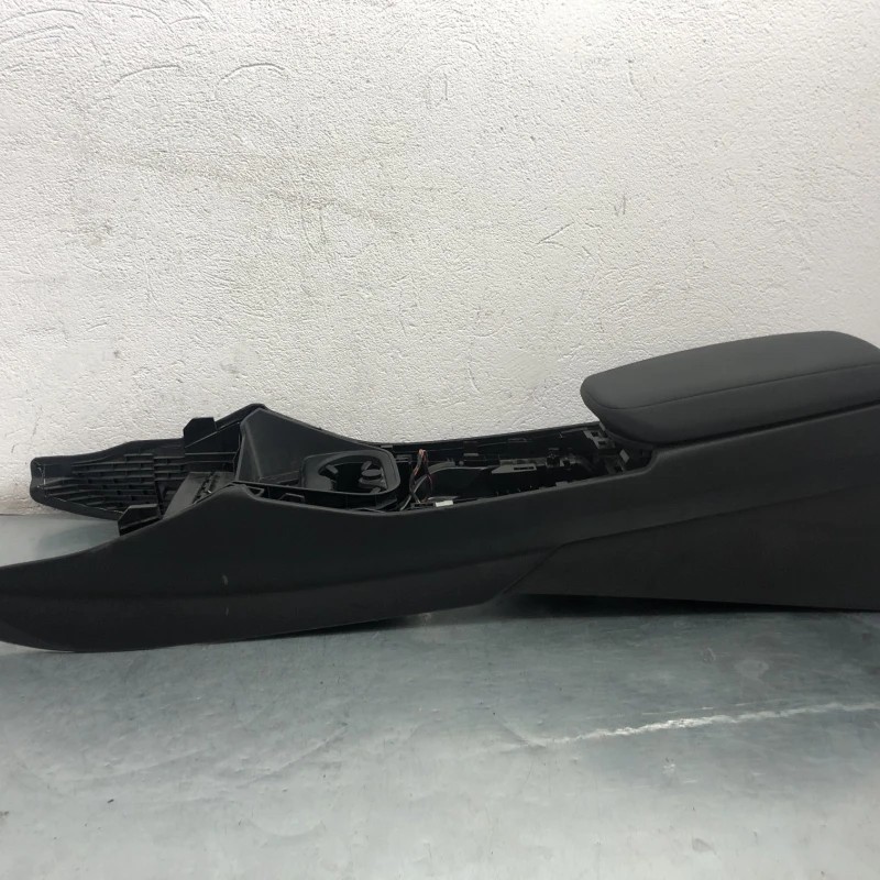 Cotiera centrala / BMW X3 F25 2013 / Interior