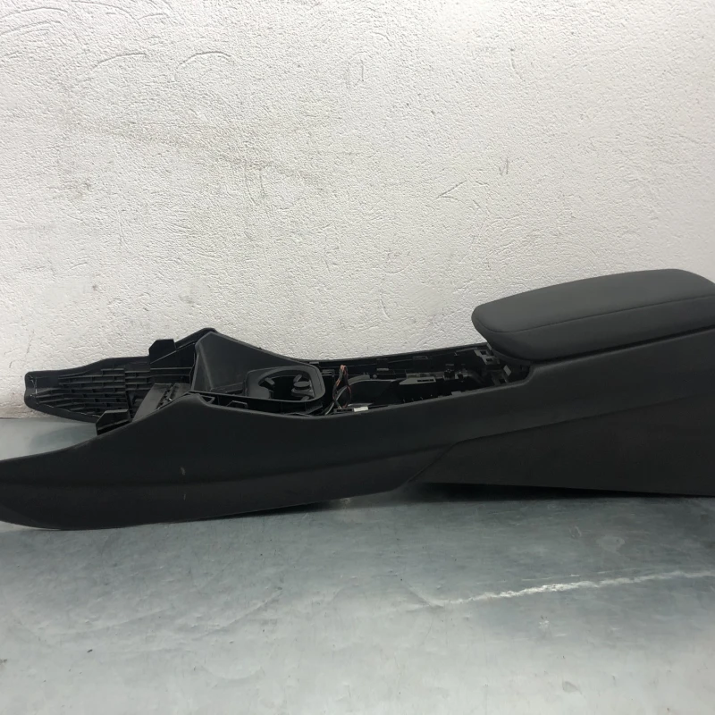 Cotiera centrala / BMW X3 F25 2013 / Interior