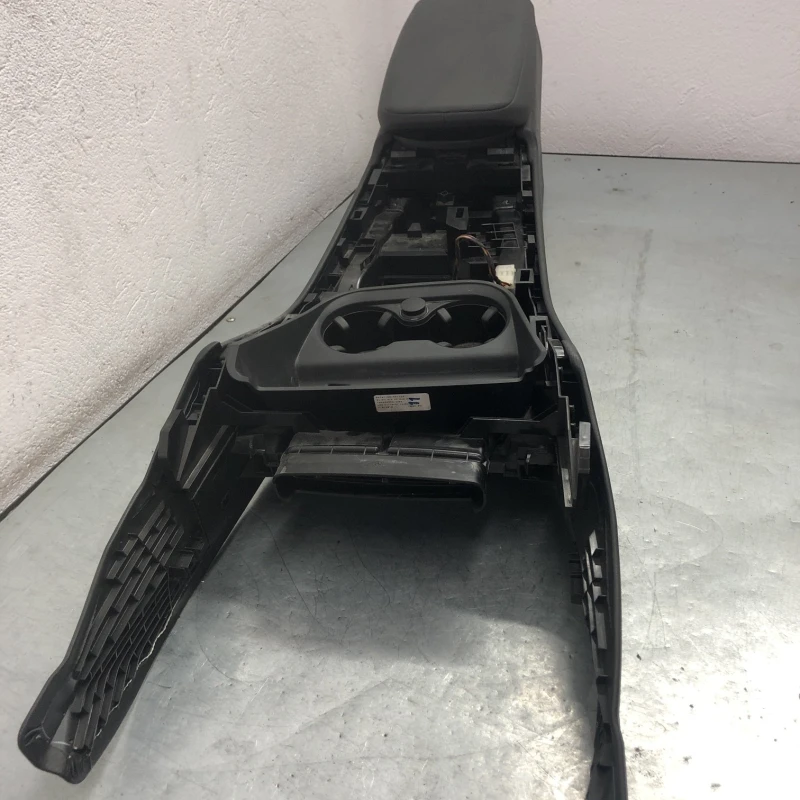 Cotiera centrala / BMW X3 F25 2013 / Interior