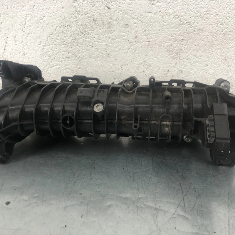 Galerie de admisie / BMW Seria 5 F10 2011 / Motor, racire si evacuare