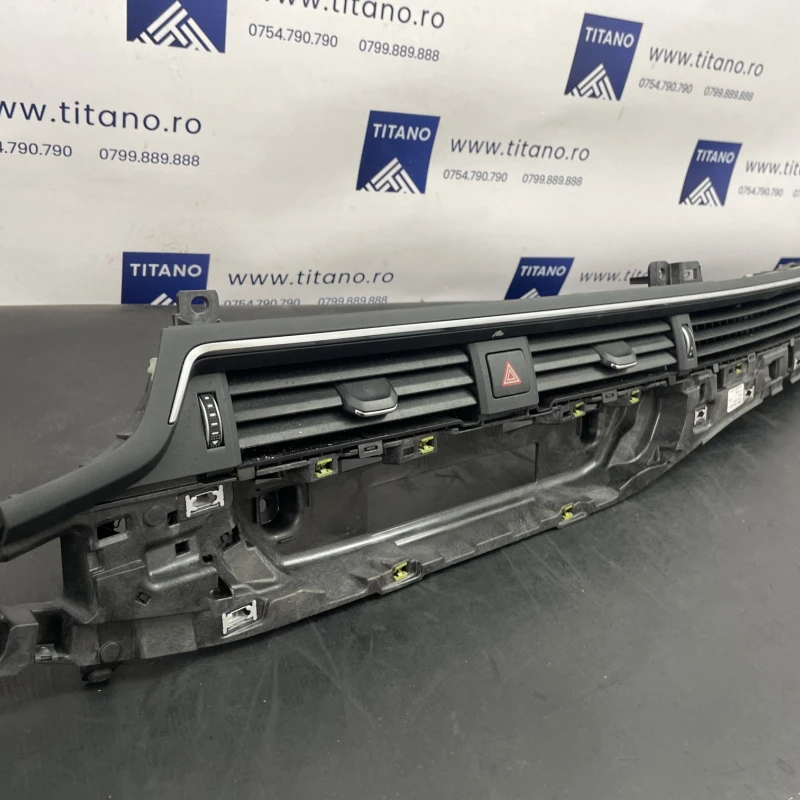 Grila ventilatie bord / Audi A5 F5 2018 / Interior