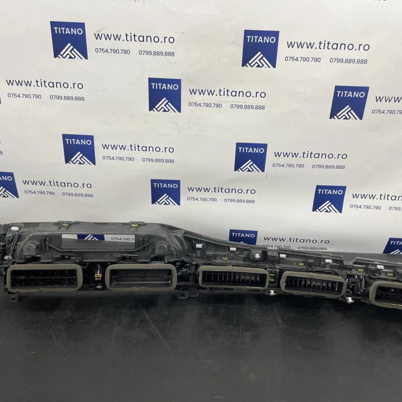 Grila ventilatie bord / Audi A5 F5 2018 / Interior