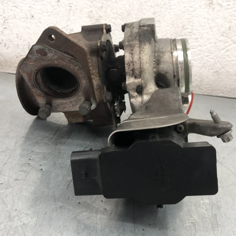 Turbosuflanta turbo turbina / BMW Seria 3 E90 2010 / Motor, racire si evacuare
