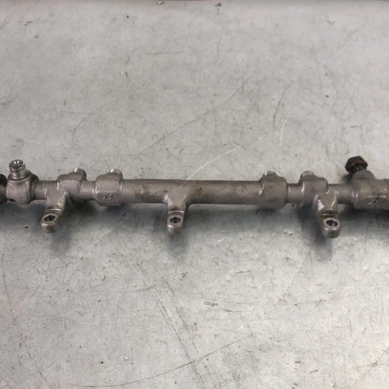 Rampa injectoare cu senzor Kia Sorento Sorento 2011