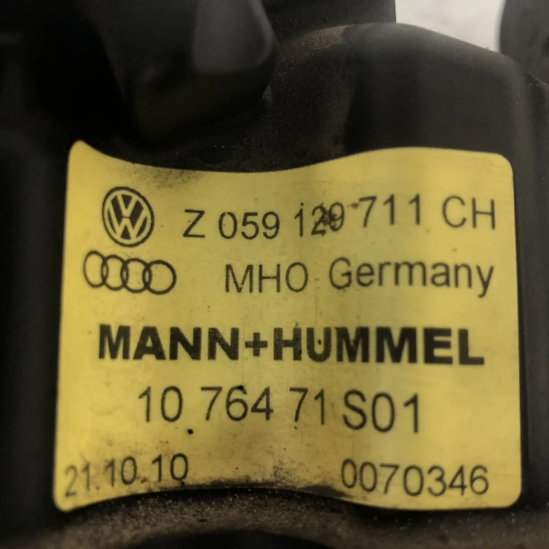 Galerie de admisie cu clapeta stanga / Audi A4 B8 2010 / Motor, racire si evacuare