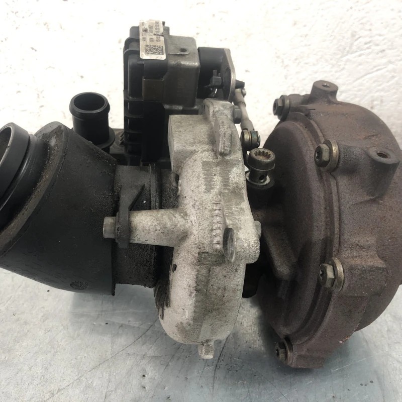 Turbosuflanta turbo turbina Audi A4 B8 2010
