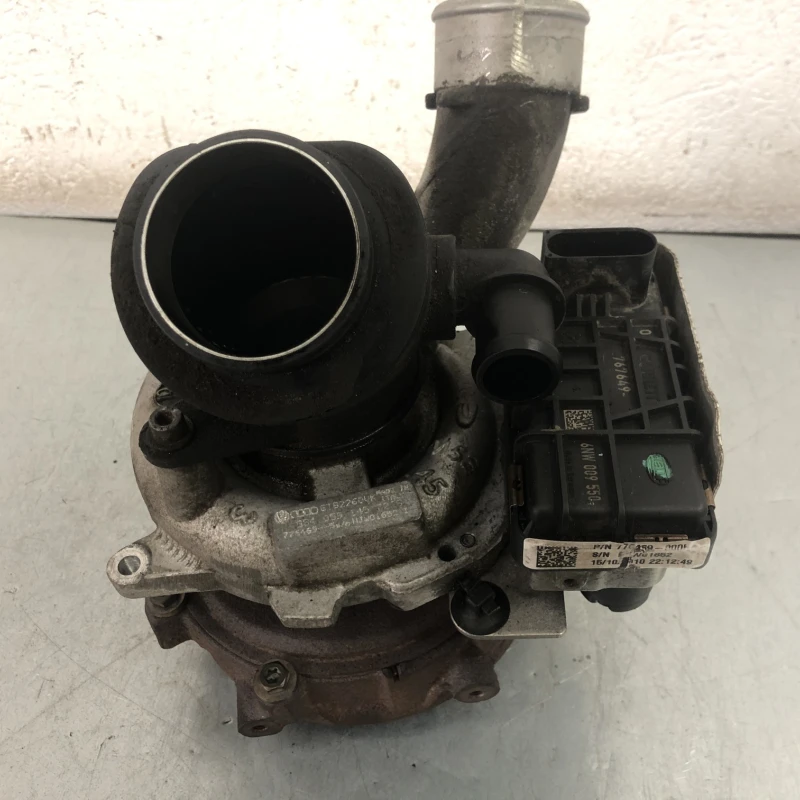 Turbosuflanta turbo turbina / Audi A4 B8 2010 / Motor, racire si evacuare