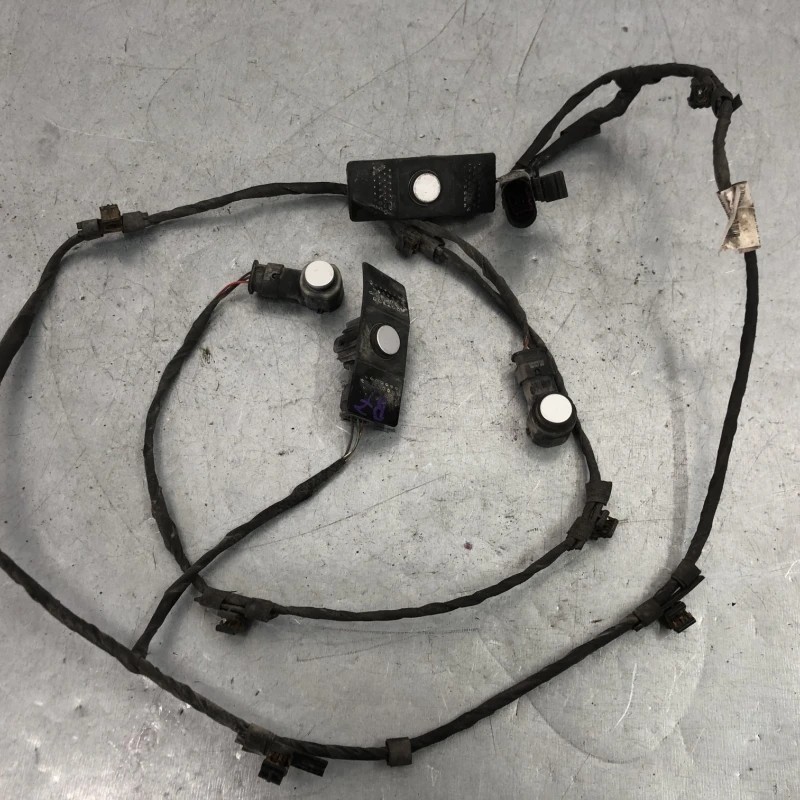 Instalatie cu senzor de parcare spate / Volkswagen Passat B7 2012 / Audio si electronice