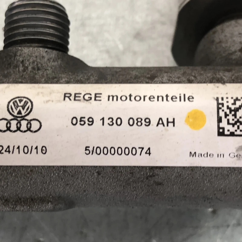 Rampa injectoare cu senzor / Audi A4 B8 2010 / Motor, racire si evacuare