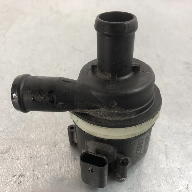 Pompa auxiliara recirculare apa / Audi A4 B8 2010 / Motor, racire si evacuare