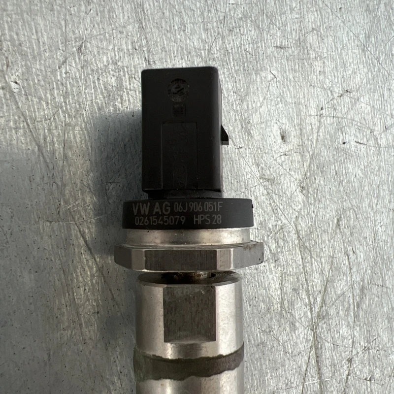 Rampa injectoare cu senzor / Volkswagen Polo 6R 2014 / Motor, racire si evacuare